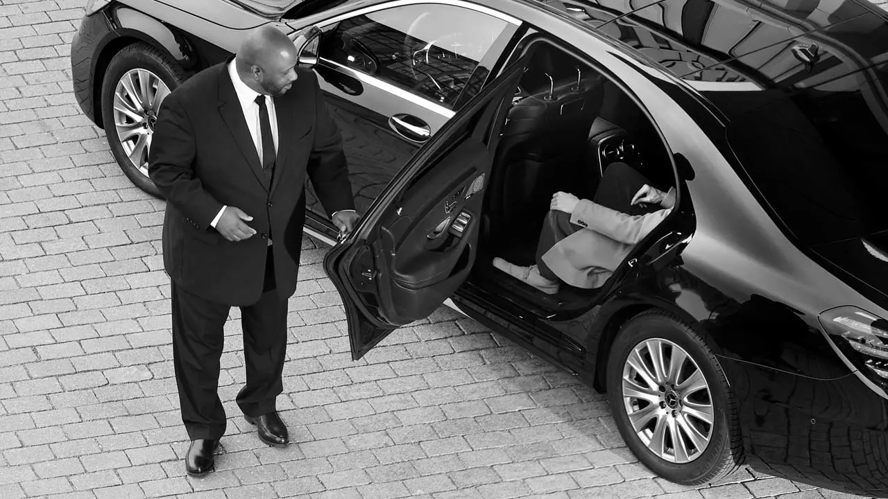 24/7 Limo Service Vancouver to Whistler – Book Your Ride Anytime