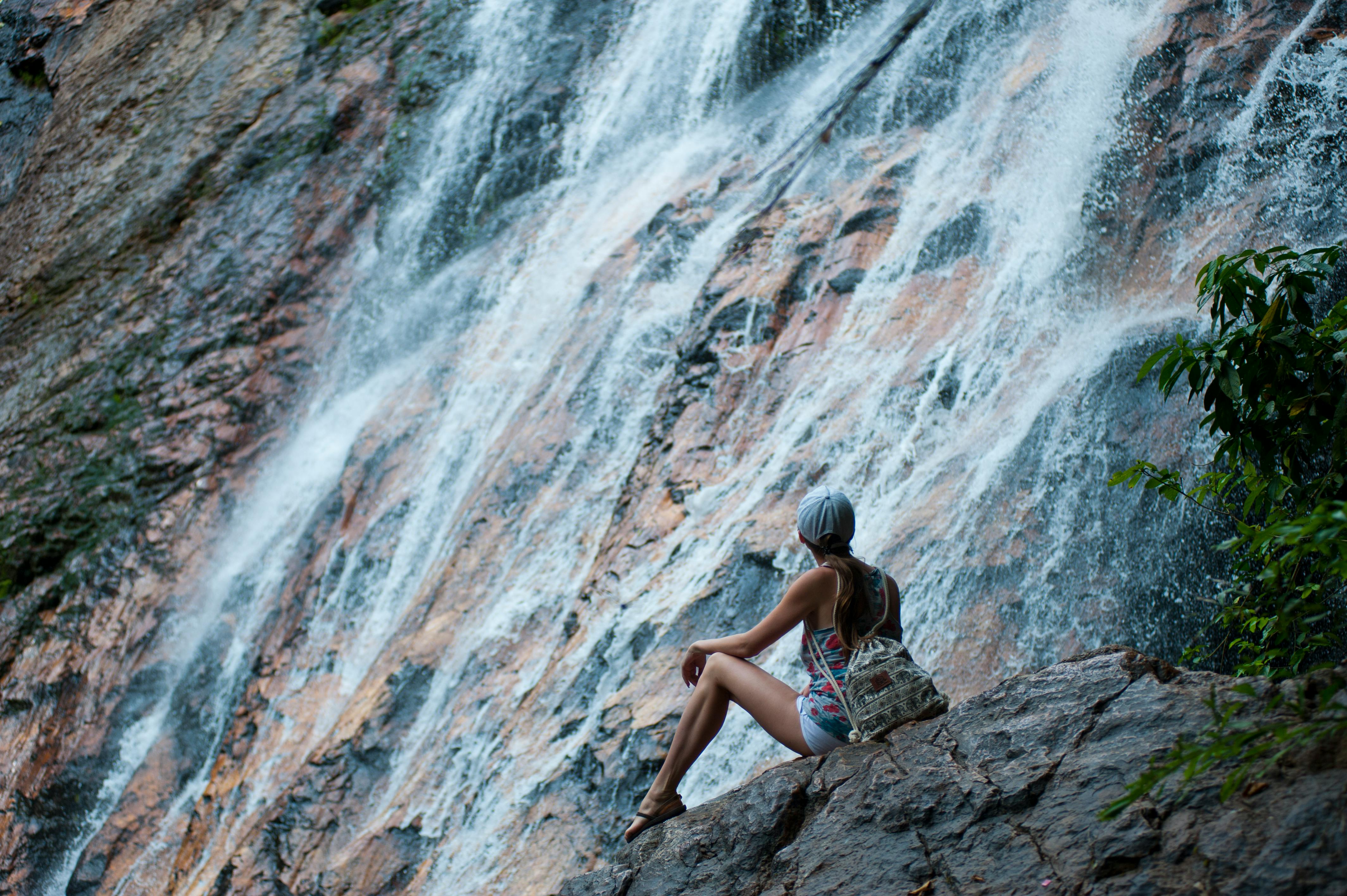 Visiting Multnomah Falls: Best Times, Tips, and Transportation Options